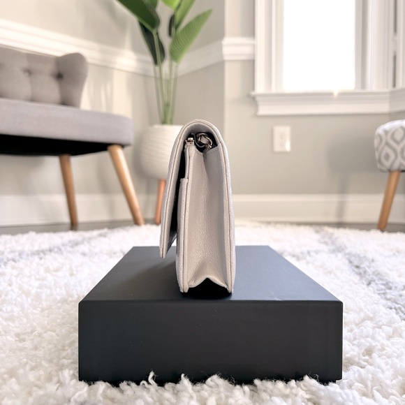 CHANEL 22B Light Grey Caviar Wallet on Chain Light Gold Champagne Hardware 💕 - Picture 2 of 7